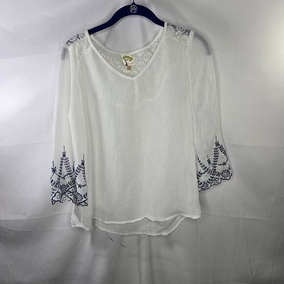 Fig and Flower White Blue Lace Semisheer Blouse Size PM - Picture 1 of 8